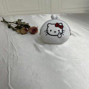 🖕Hello kitty  silicon coin purse.NWT